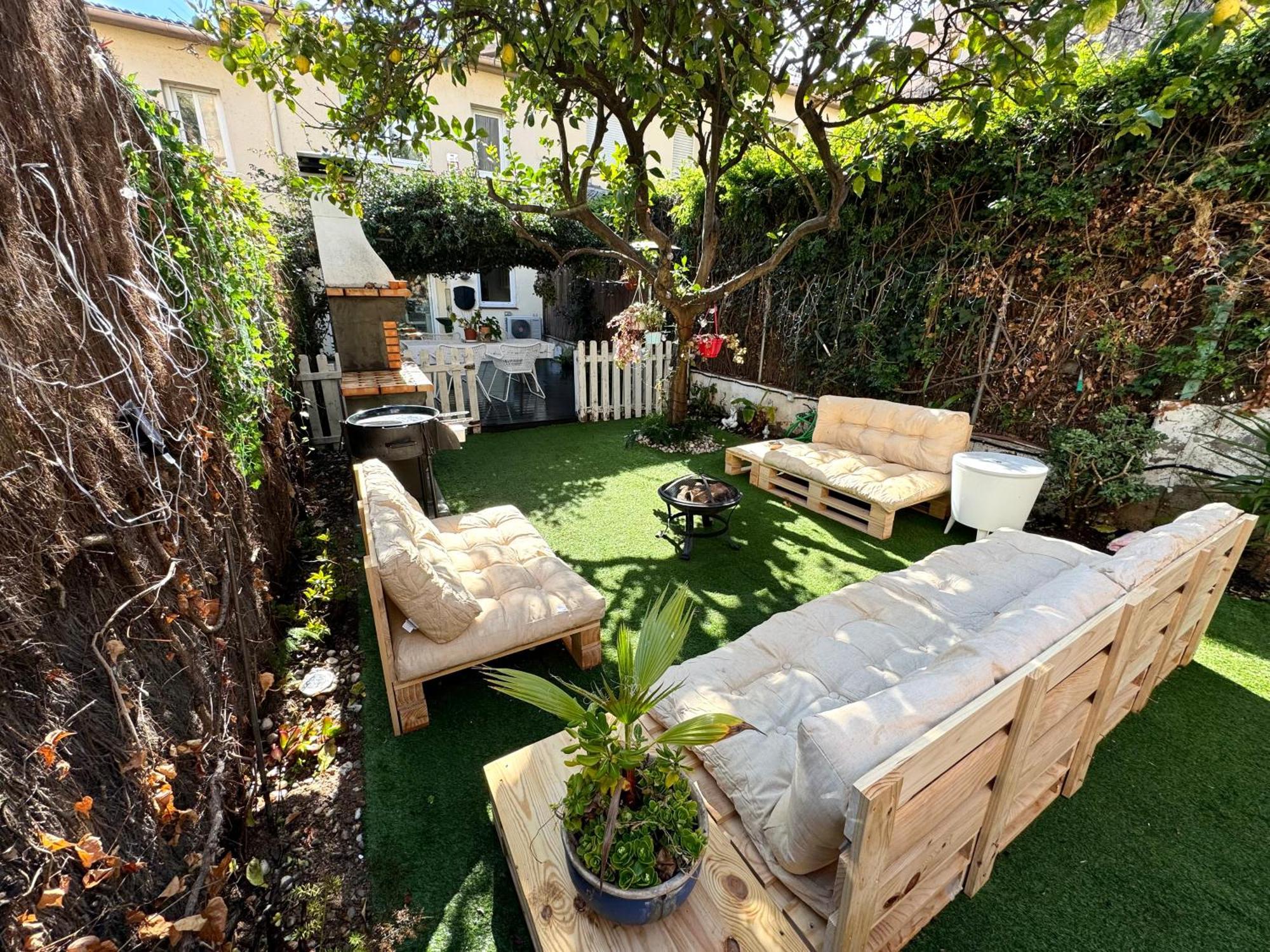 Vila Casa En Masnou Junto A Playa Y Tren Exteriér fotografie